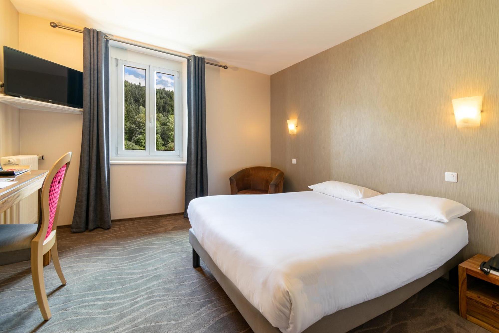 Hotel-Restaurant Le Lac 말뷔송 외부 사진